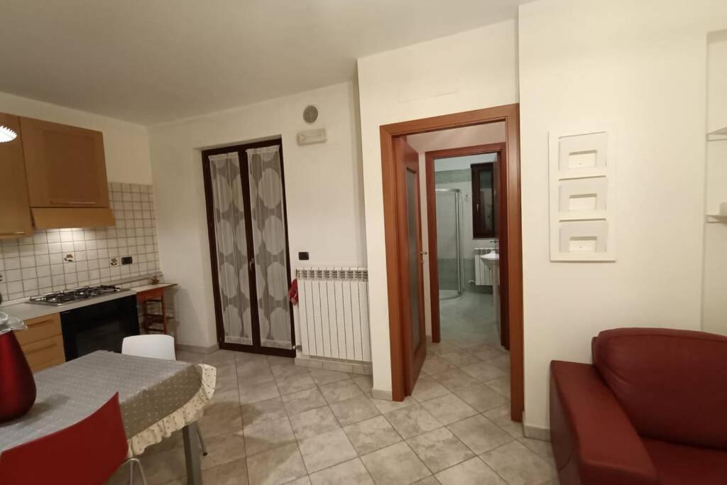 Appartamento A Cinque Minuti Dal Centro Di Lecce Luaran gambar